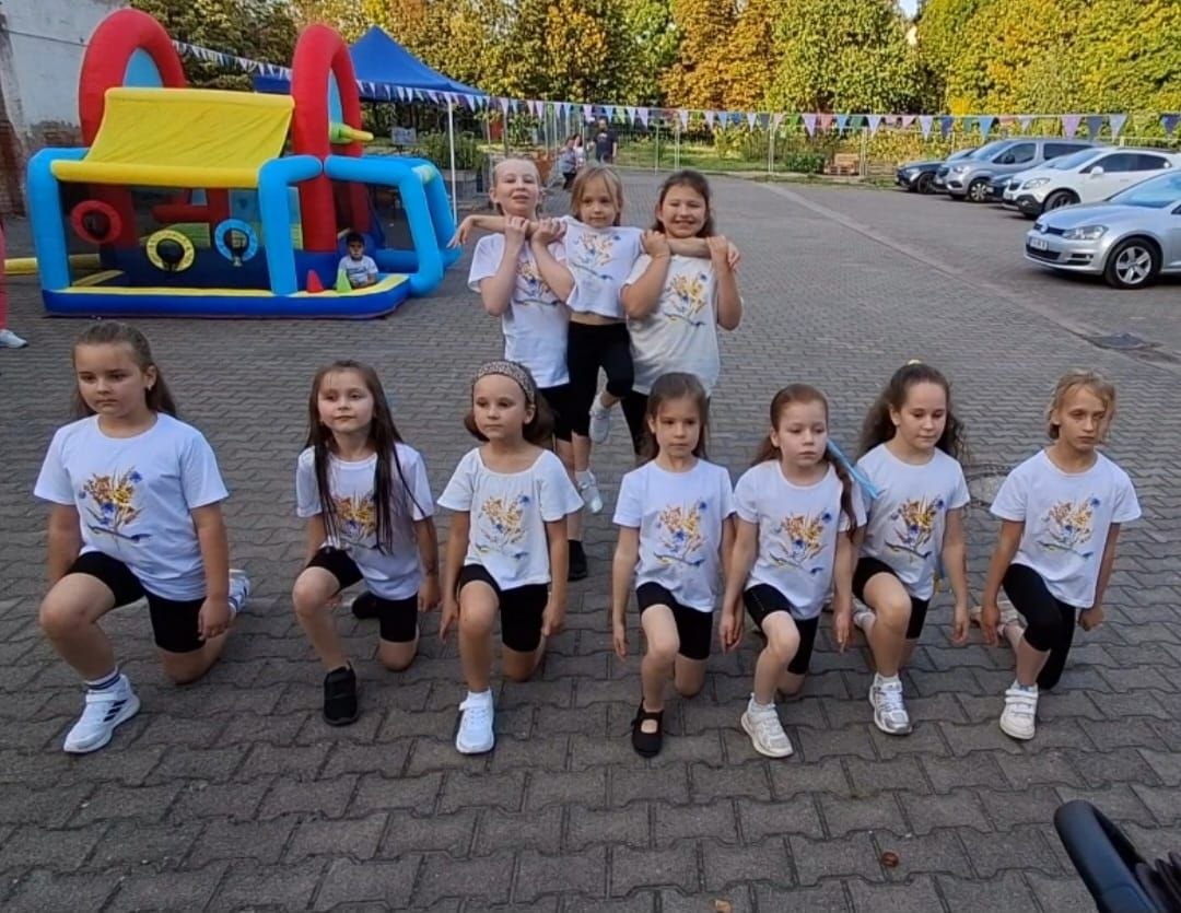 Kindergruppe beim Auftritt